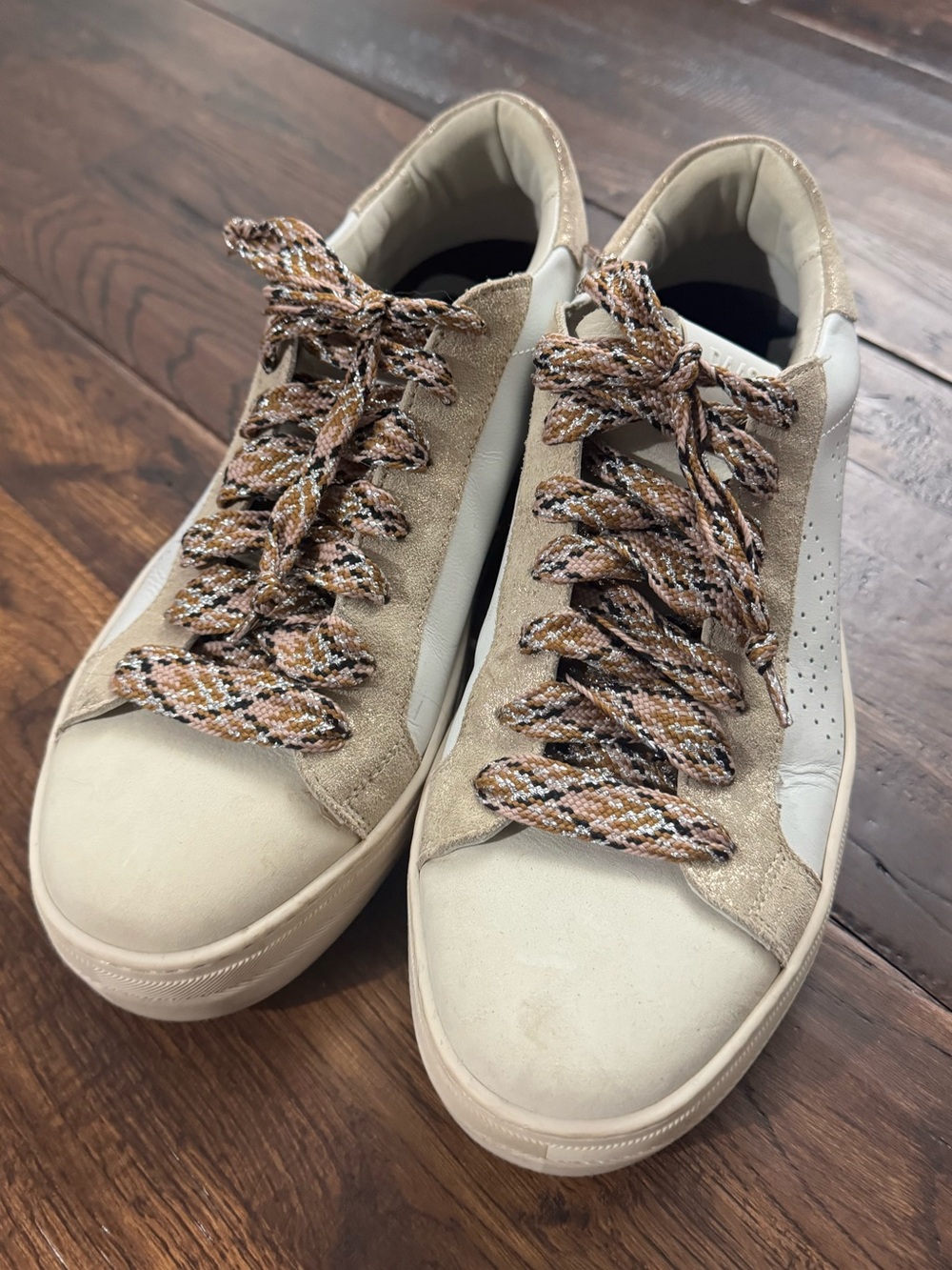 P448 Casual Low-Top Sneakers in Beige and White Size 41